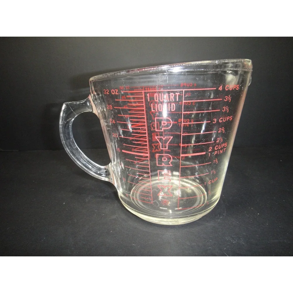 Vintage Pyrex 1 Quart Liquid Measuring Cup 32 oz 4 Cup Red Lettering D-Handle